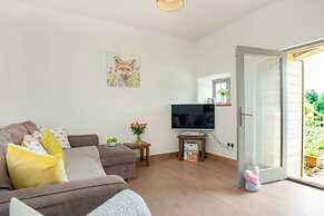 Cosy Cottage in the Blackdown Hills, Devon