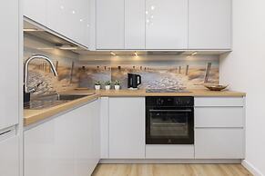 Obrońców Wybrzeża Gdynia by Renters