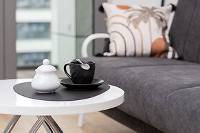 Obrońców Wybrzeża Gdynia by Renters