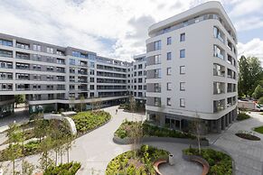 Obrońców Wybrzeża Gdynia by Renters