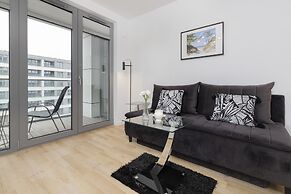 Obrońców Wybrzeża Gdynia by Renters