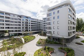 Obrońców Wybrzeża Gdynia by Renters