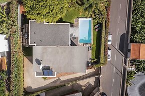 Pool, sun and sea View - Villa das Quebradas