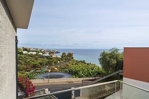 Pool, sun and sea View - Villa das Quebradas