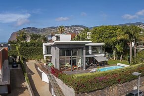 Pool, sun and sea View - Villa das Quebradas