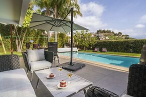 Pool, sun and sea View - Villa das Quebradas