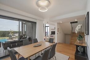 Pool, sun and sea View - Villa das Quebradas