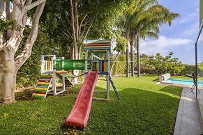 Pool, sun and sea View - Villa das Quebradas