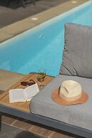 Pool, sun and sea View - Villa das Quebradas