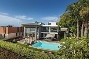 Pool, sun and sea View - Villa das Quebradas