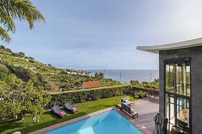 Pool, sun and sea View - Villa das Quebradas