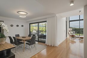 Pool, sun and sea View - Villa das Quebradas