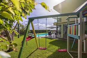 Pool, sun and sea View - Villa das Quebradas