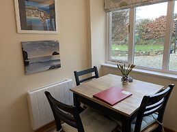 1 Bed-cottage-parking-patio-close to Coasts