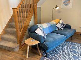 1 Bed-cottage-parking-patio-close to Coasts