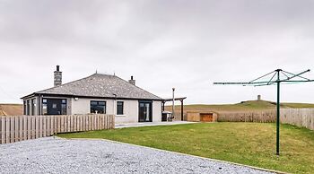 Stunningly Refurbished 1 bed Home on the N/e Coast