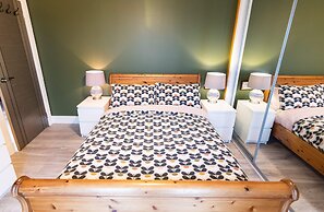 Stunningly Refurbished 1 bed Home on the N/e Coast