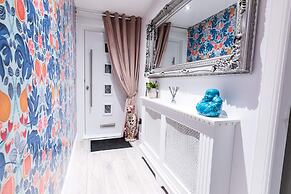 Stunningly Refurbished 1 bed Home on the N/e Coast