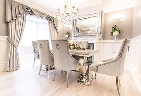 Stunningly Refurbished 1 bed Home on the N/e Coast