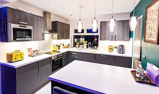 Stunningly Refurbished 1 bed Home on the N/e Coast