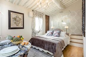 Moro Studio Suite in Lucca