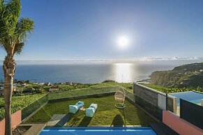 With Pool and Superb sea View - Villa Candelária