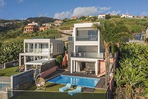 With Pool and Superb sea View - Villa Candelária