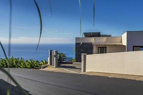 With Pool and Superb sea View - Villa Candelária