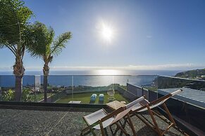 With Pool and Superb sea View - Villa Candelária