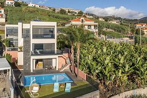 With Pool and Superb sea View - Villa Candelária