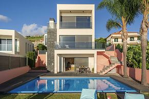 With Pool and Superb sea View - Villa Candelária