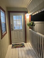 The Tiny Cottage in The Springs