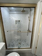 The Tiny Cottage in The Springs