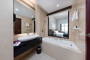 Raia Hotel & Convention Centre Kuching