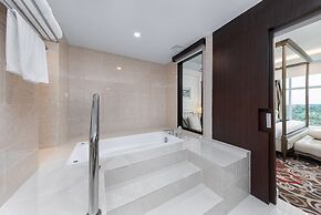 Raia Hotel & Convention Centre Kuching