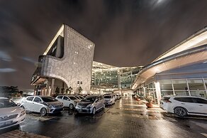 Raia Hotel & Convention Centre Kuching