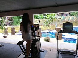 Beststayinphuket Poolview