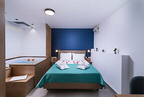 Alcyone Studios and Apartments