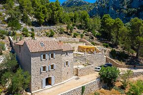 Rustic luxury villa Fulmin