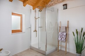 Rustic luxury villa Fulmin