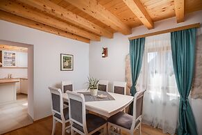 Rustic luxury villa Fulmin