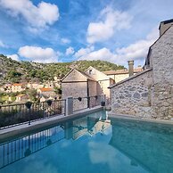 Rustic luxury villa Fulmin