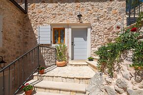 Rustic luxury villa Fulmin