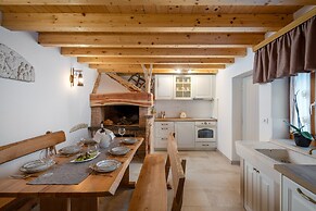 Rustic luxury villa Fulmin