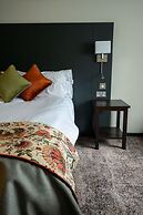 Cat & Lion Country Pub and Hotel