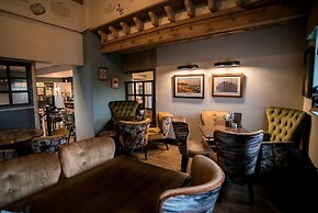 Cat & Lion Country Pub and Hotel