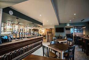 Cat & Lion Country Pub and Hotel