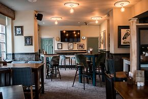 Cat & Lion Country Pub and Hotel