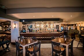 Cat & Lion Country Pub and Hotel