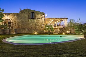 Masseria Fortificata Lo Zafferaneto